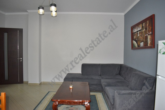 Apartament 2+1 me qira ne rrugen Don Bosko shume prane Kompleksit Vizion Plus ne Tirane.
Eshte e po